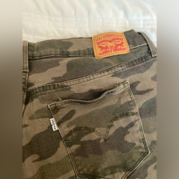 Women’s plus size Levi’s - Picture 1 of 5